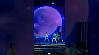 SIJEUNI AND NCT DREAM SING 'HELLO FUTURE' TOGETHER PART OF CHORUS AT ALLOBANK FESTIVAL 2022 CONCERT