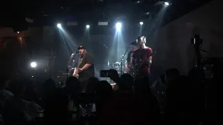 Kung Wala Ka Sa Mundo at Buwan Ni Jopay- Mayonnaise LIVE @ 19 East