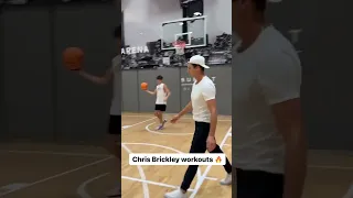 Tom Brady and his son Jack getting up reps 🔥 (via @cbrickley603/TT) #shorts