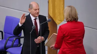 SPD-Kandidat Olaf Scholz offiziell zum Kanzler gewählt