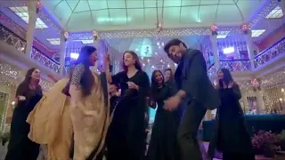 Aman roshni family dance