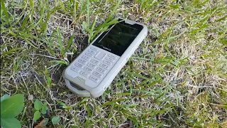 Nokia 800 Tough: Не просто телефон