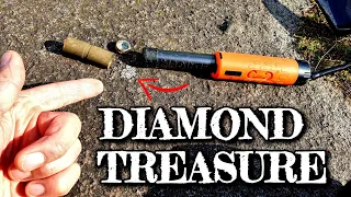 The most valuable find ever! Real DIAMOND TREASURE hidden inside a stone.