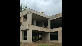 @Iam_Marwa village boy building Multi million dollar Villa. #eastafrica #villa #iam_marwa