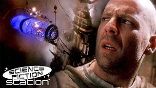 They Sent Him Back In Time To The Wrong Year | 12 Monkeys (1995) | Science Fiction Station