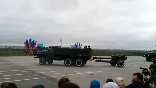 Выступление воинов-зенитчиков и артиллеристов на праздновании 5-летия НМ ЛНР