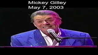 Mickey Gilley singing passionately in Branson 2003