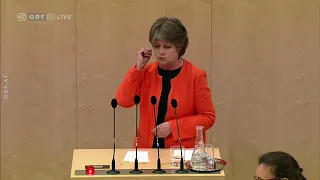 Misstrauensantrag gegen Kurz Andrea Kuntzl (SPÖ)