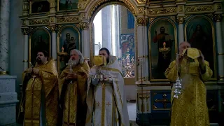 Великий вход в неделю 7 - ю по Пятидесятнице в Свято - Духовом кафедральном соборе города Минска .