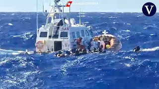 Mueren al menos 41 migrantes en un naufragio frente a la isla italiana de Lampedusa