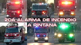 Unidades Bomberos respondiendo a incendio en La Pintana.