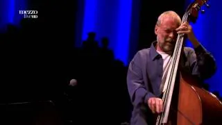 Kenny Barron & Dave Holland - Billie's Bounce