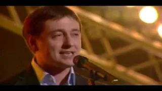 Сергей Безруков - "Певец у микрофона"