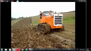 Трактор ДТ-75 пашет ПО ГРЯЗИ! ЖЕСТЬ! Soviet tractor plows through the mud!