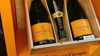 Почём шампанское "Вдова Клико"#Франция