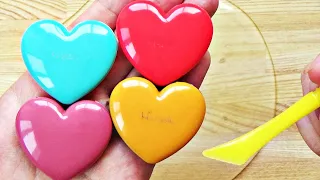 Slime Coloring with Heart Makeup! Mixing Heart Lip Gloss and Eyeshadow Palette into Clear Slime!