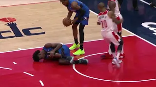 Jonathan Isaac was stretchered off with a KNEE injury against the Wizards.