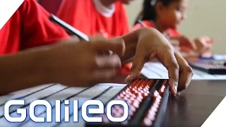 So werden indische Schüler zu Kopfrechenkünstlern | Galileo | ProSieben