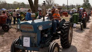 A Wonderful Classic Tractor Parade from the Amazing Southern Farm Days!