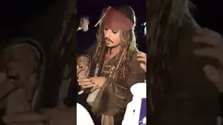 Johnny Depp, Captain Jack Sparrow, Warms Up A Fan’s Hands