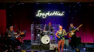 JJ Sansaverino performs Everybody Wants To Rule The World live at Spaghettini