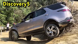 The beauty dances and splits, and the Land Rover Discovery 5 is inserted into the soil!