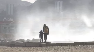 Eleanor: de grosses vagues frappent le littoral marseillais