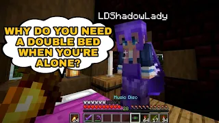 Lizzie being suspicious of Joel having a double bed when he's alone