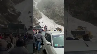 Snow Avalanche hits on many people's Suddenly 😲😲😲#Snowavalanche  #shorts #youtubeshorts