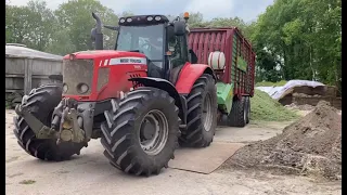 kuilen met Massey Ferguson 7495