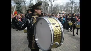 Юные барабанщицы в Одессе на Юморине