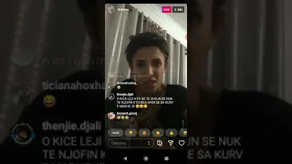 Kiçja Live në Instagram. Ja mban në gojë maçokut😱