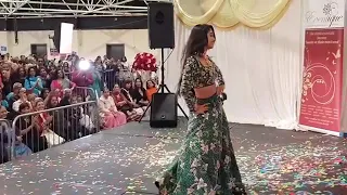 Shivangi Joshi Nagada Song Dance 💃💃In London Diwali Mela