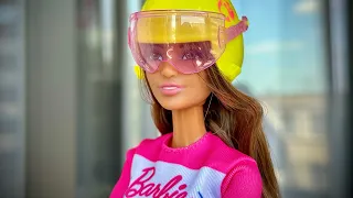 Давайте розглянемо сучасну Barbie 💖🧐