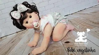 Boneca de pano - apresentação bebê engatinha