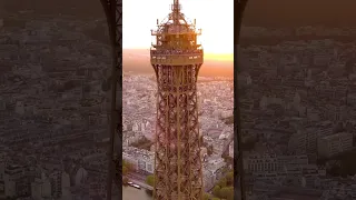 La Tour Eiffel comme vous ne l’avez jamais vue ! 😍🇫🇷