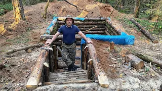 BUILDING A SMALL HIDDEN SHELTER. LAYING STEPS TO THE ENTRANCE. Solo bushcraft