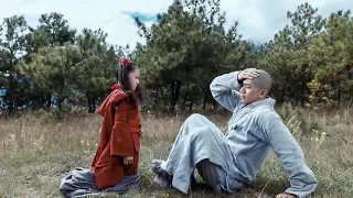 Little monk save a little girl, unexpected that she is a Kung fu master who was 100 years old!💖