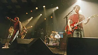 Oasis- Champagne Supernova (Live Glasgow 2001) (Remastered)