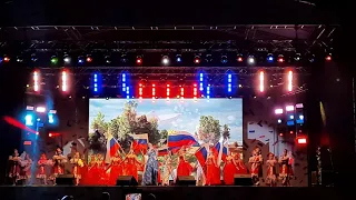 День России / Танец - Наш край - Россия! Выступаем на Театральной площади
