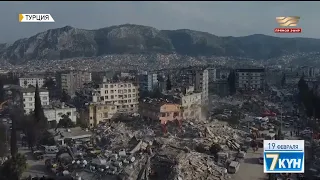 В бетоне рухнувших домов в Турции нашли пенопласт