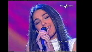 Sanremo 2002  - Anna Tatangelo -Doppiamente fragili