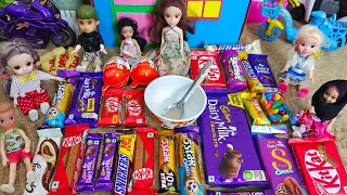 All types of chocolate mixing and eating in Barbie doll/Barbie show tamil