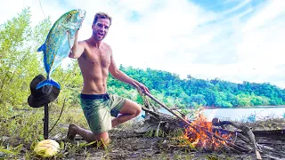 Spearfishing & Surviving From The Ocean: REMOTE INDONESIA