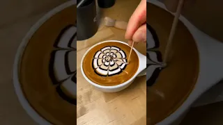 How to Make Beautiful Latte Art Flower 🤩☕️ #latteartcity #beautiful #chocolate