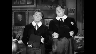 7. Lachen Sie mit Stan & Ollie - Genies in Oxford Uncut 720 p HD Jakopo & Laurel & Hardy TV