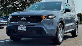 2021 KIA SORENTO LX REVIEW - Does it Even look like a Base Trim?