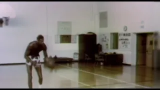 Wilt Chamberlain  skyhook from the freethrow line rare footage