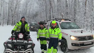 Подняли Мерседес, для Слово Пацана, сброшенный с обрыва.