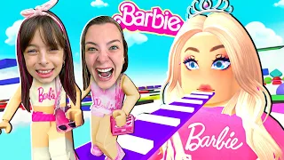 VIRAMOS A BARBIE no Mega Parkour Obby Barbie !! COMPILAÇÃO